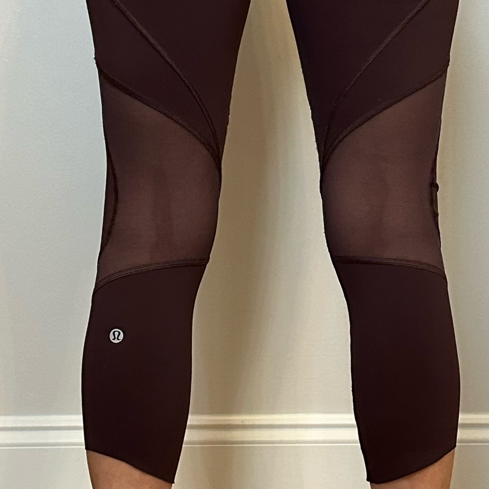 Lululemon Sz 4 Cropped Leggings -side pockets - Picture 10 of 10